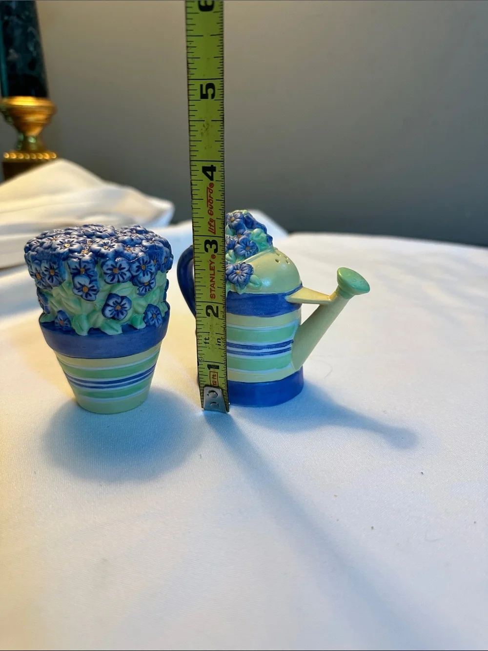 Summer Breeze Sculpture Salt 🧂 & Pepper set by Pfaltzgraff